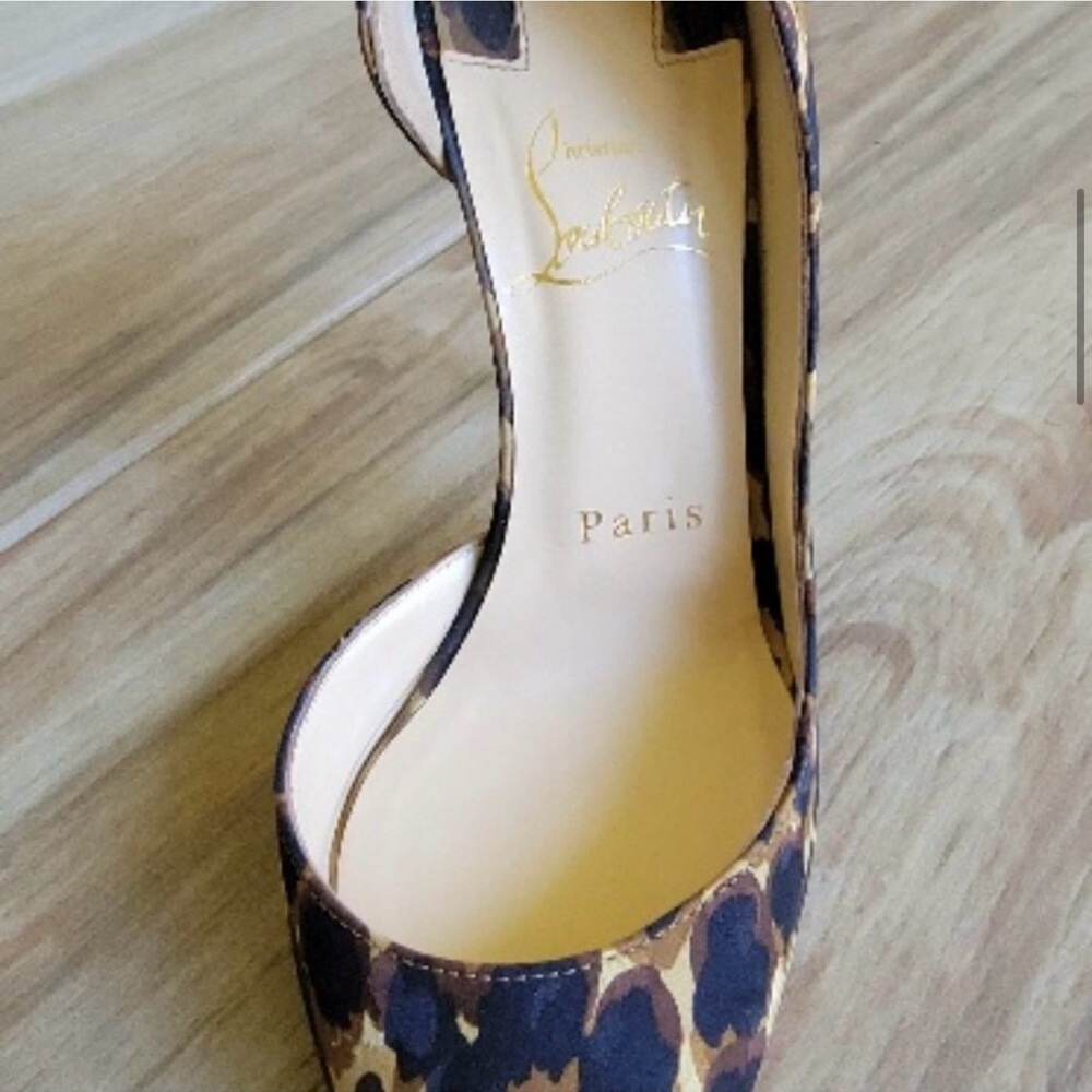 Christian Louboutin Iriza 100 Brown Silk Leopard
Sandal Heels Eur. 35.5 - Picture 6 of 16